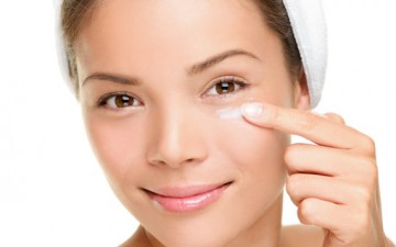 ودِّعي «حب الشباب» واضحكي من القلب